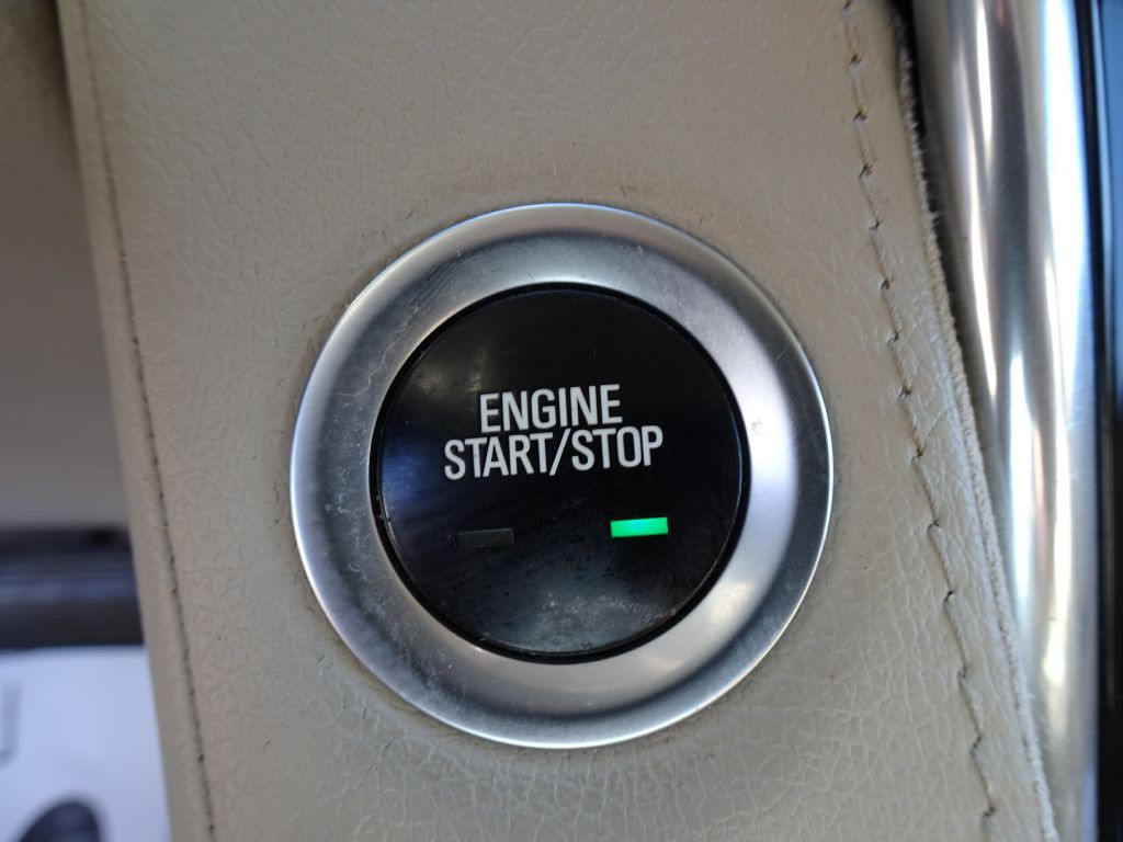 2015 Cadillac Escalade Image 30