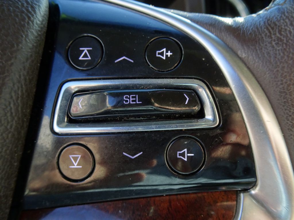 2015 Cadillac Escalade Image 31