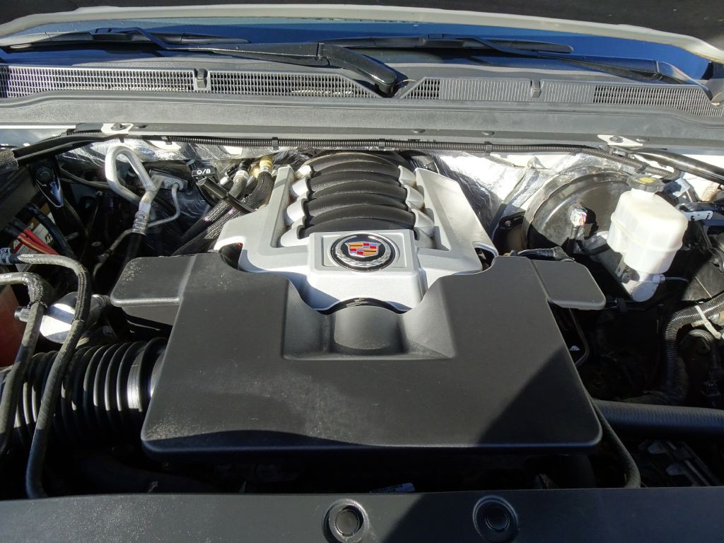 2015 Cadillac Escalade Image 38