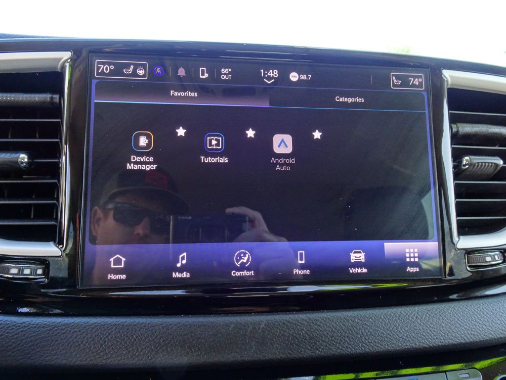 2024 Chrysler Pacifica Image 21