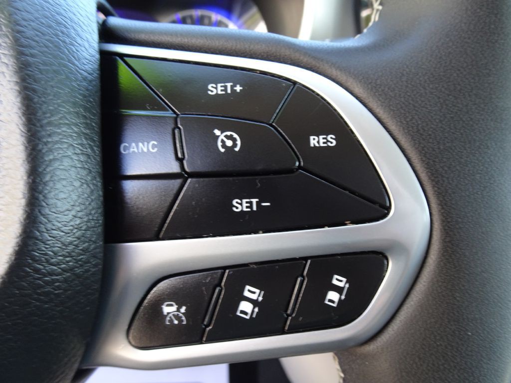 2024 Chrysler Pacifica Image 24