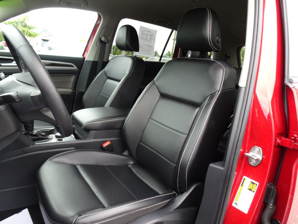 2022 Volkswagen Atlas Image 10
