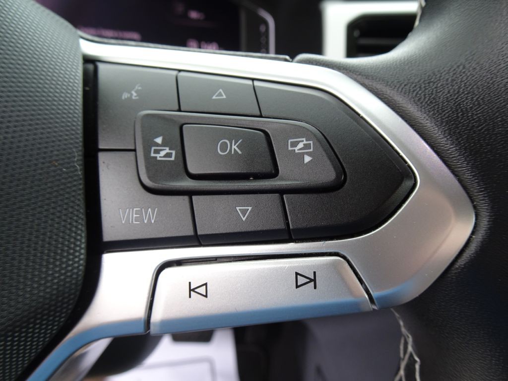 2022 Volkswagen Atlas Image 25