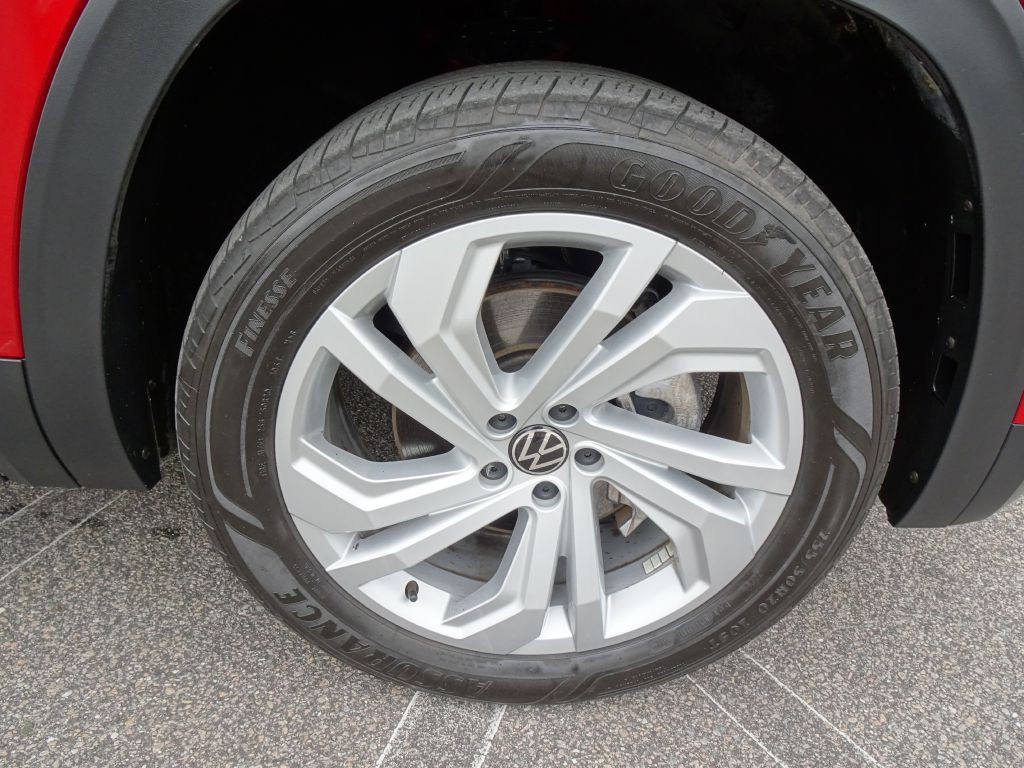 2022 Volkswagen Atlas Image 32