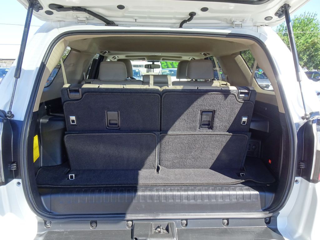 2016 Toyota 4Runner Image 29