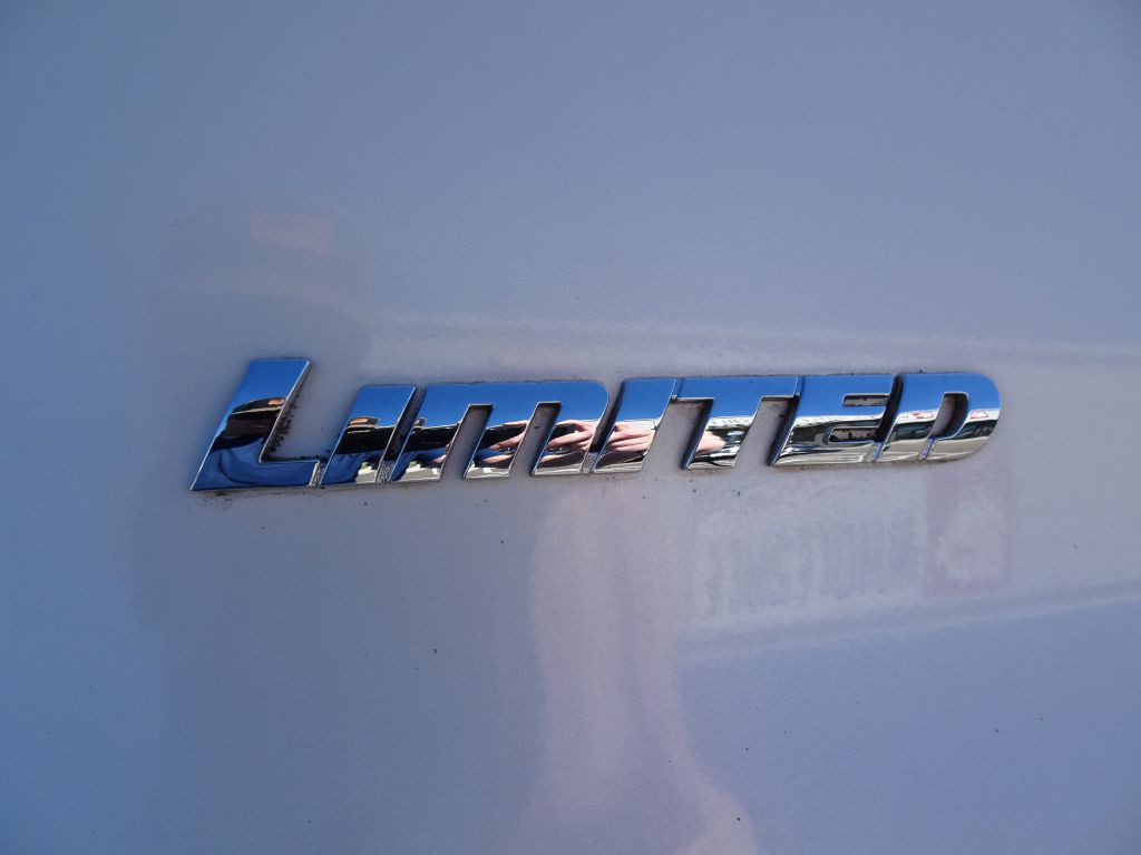 2016 Toyota 4Runner Image 40