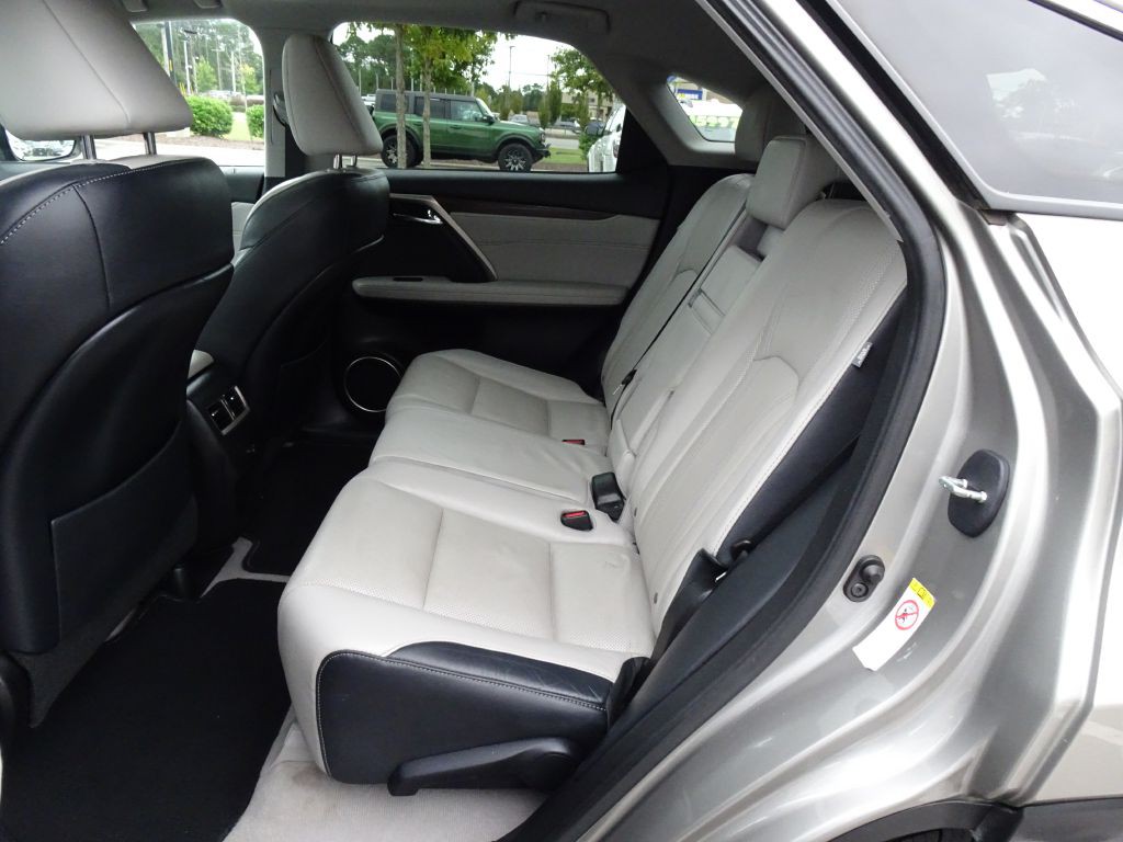 2017 Lexus RX Image 13