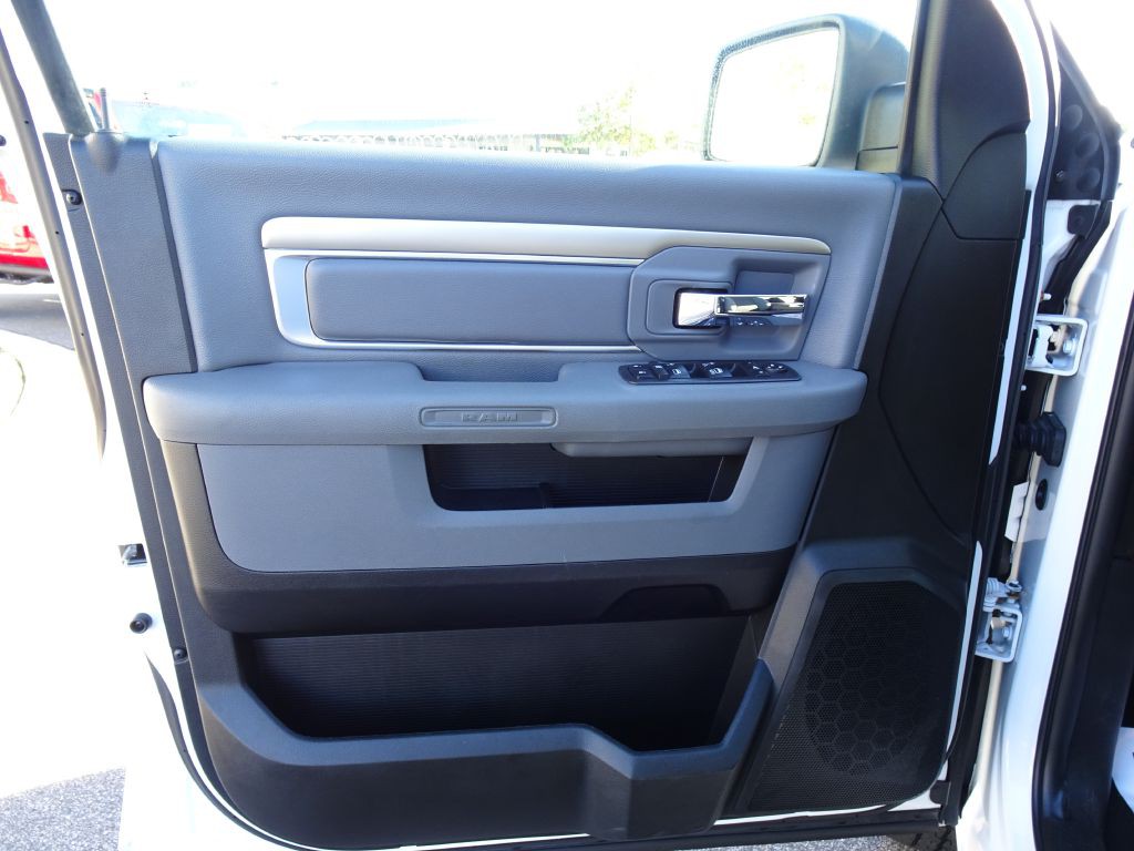 2019 RAM 1500 Image 11