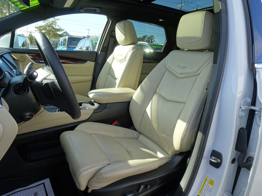 2017 Cadillac XT5 Image 10