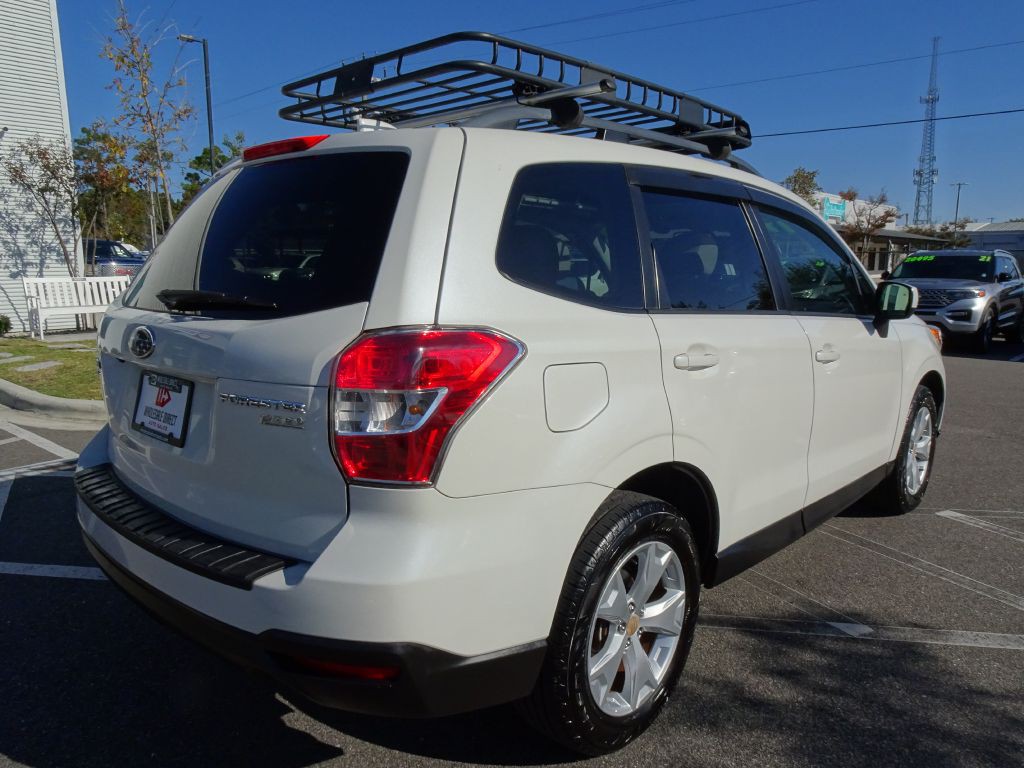 2016 Subaru Forester Image 3