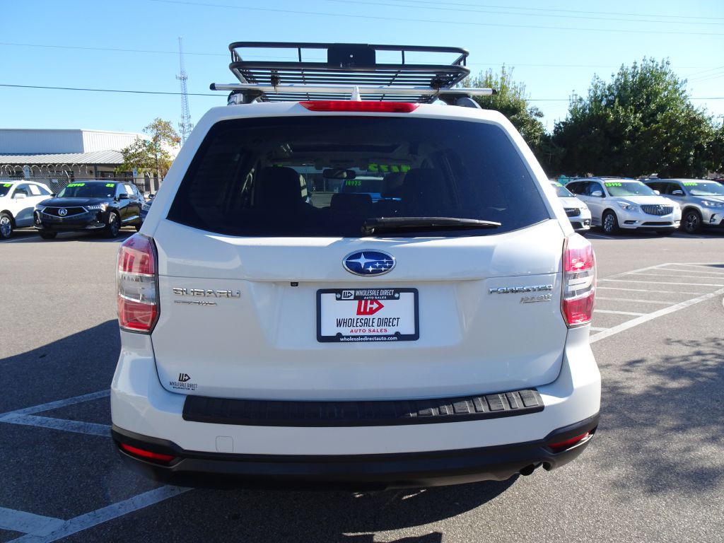 2016 Subaru Forester Image 4