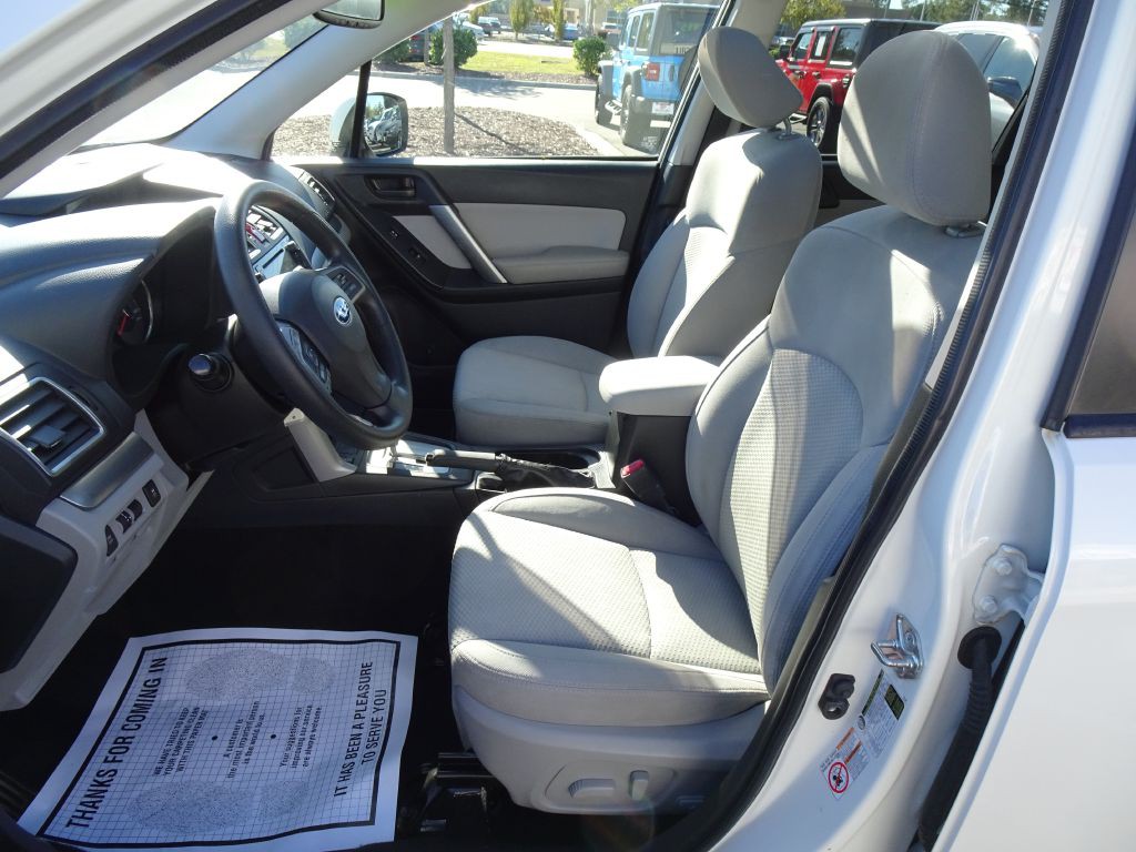 2016 Subaru Forester Image 9