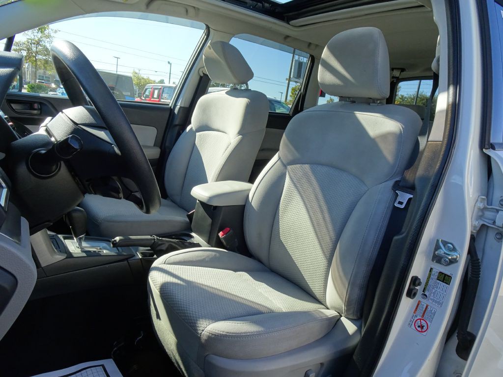 2016 Subaru Forester Image 10