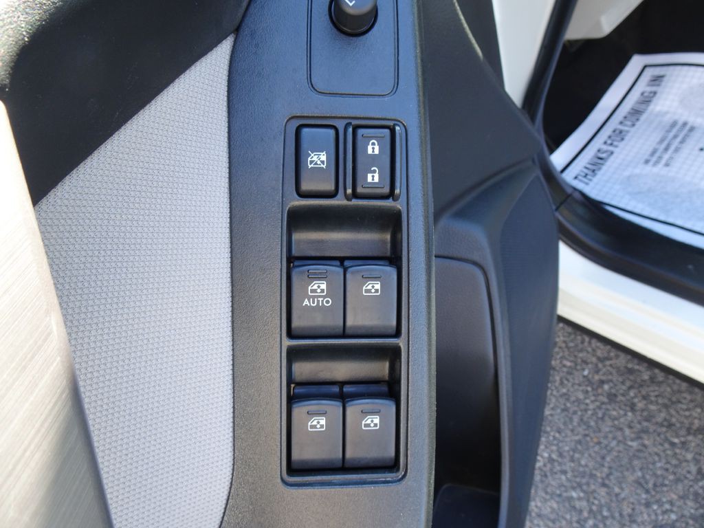 2016 Subaru Forester Image 12