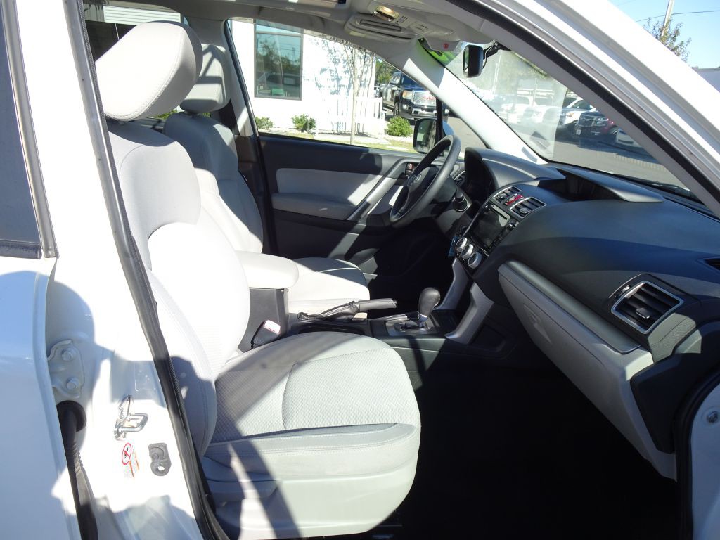 2016 Subaru Forester Image 15