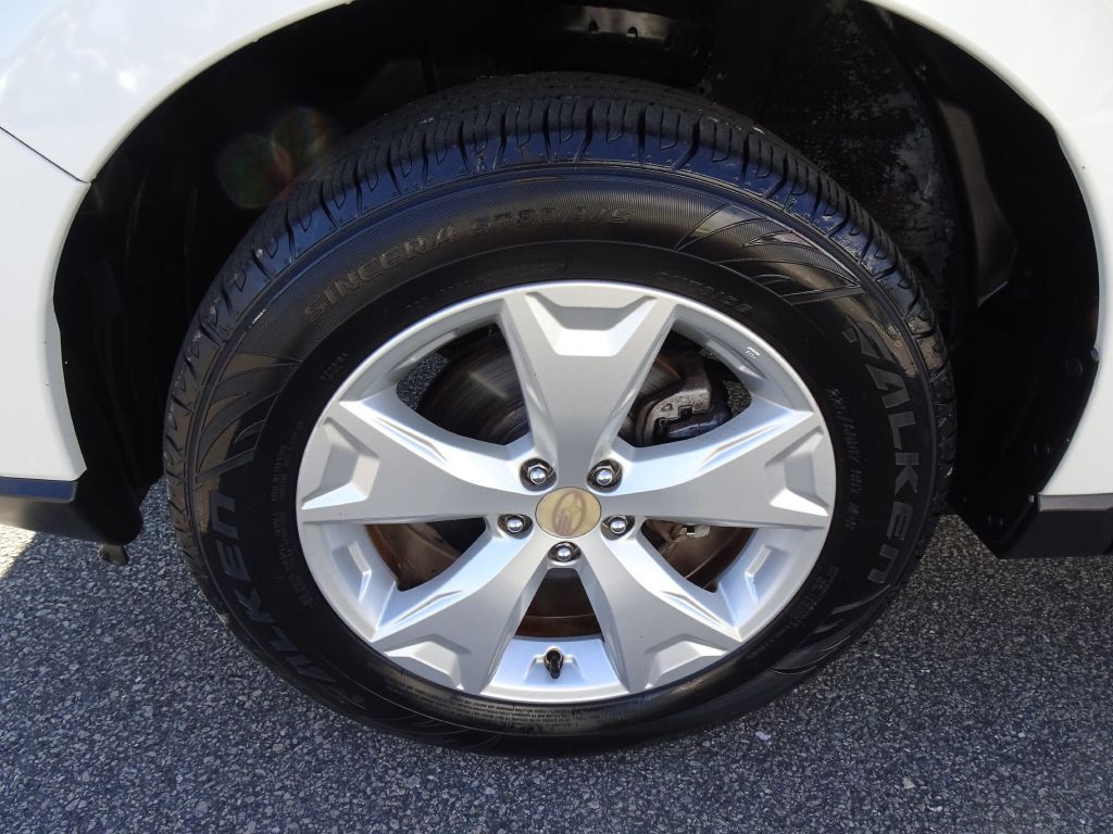 2016 Subaru Forester Image 36