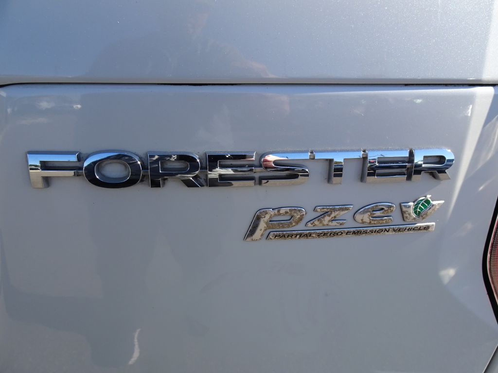 2016 Subaru Forester Image 39