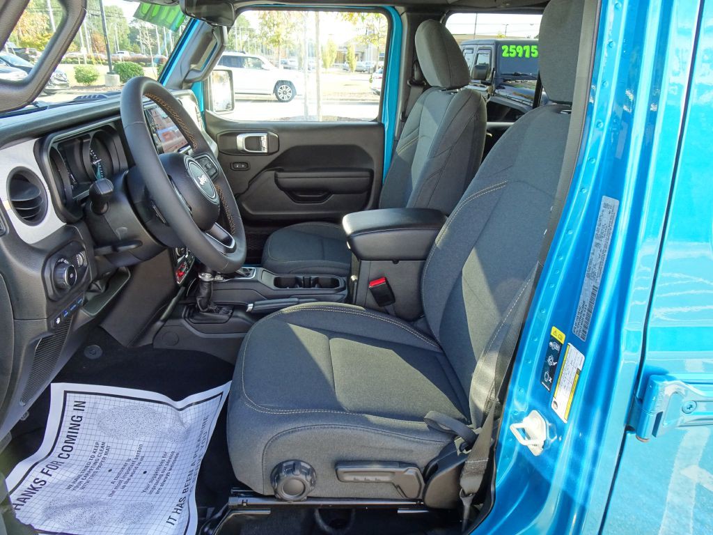 2024 Jeep Wrangler Image 9