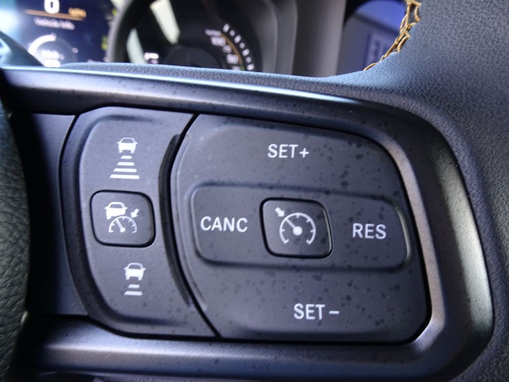 2024 Jeep Wrangler Image 25