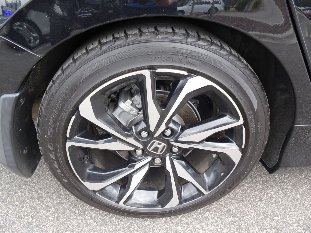 2019 Honda Civic Image 32