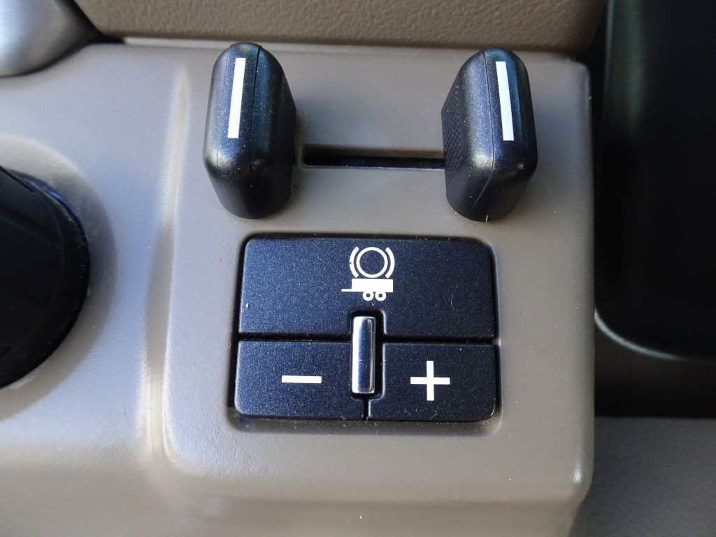 2016 GMC Yukon Image 33