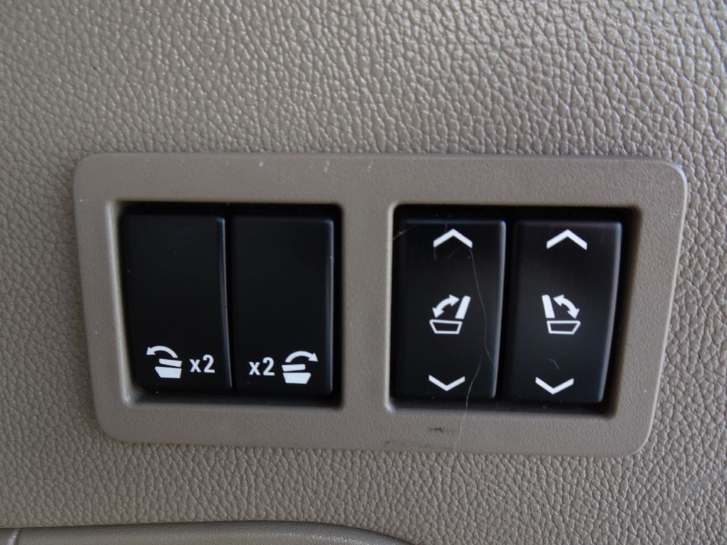 2016 GMC Yukon Image 37