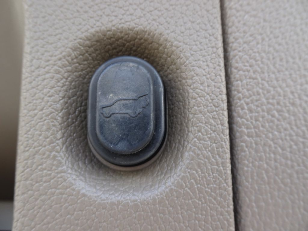 2016 GMC Yukon Image 38