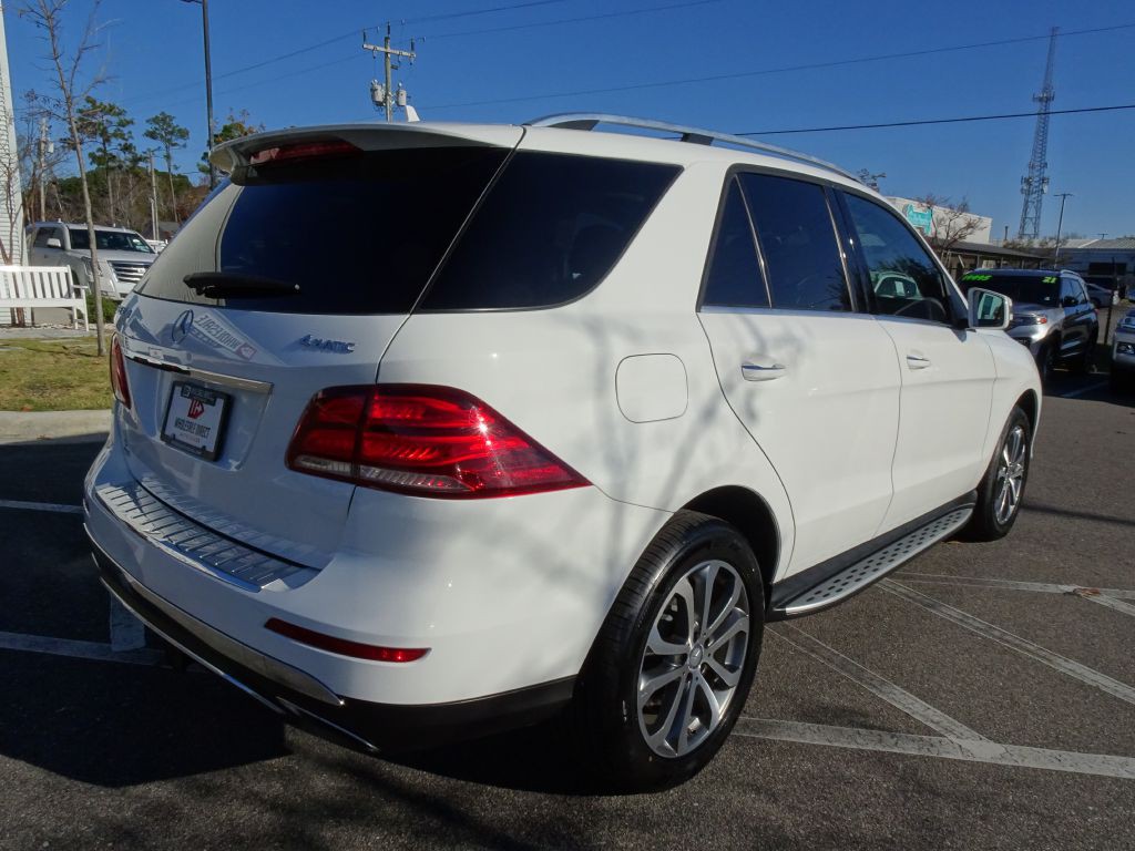 2016 Mercedes-Benz GLE-Class Image 3