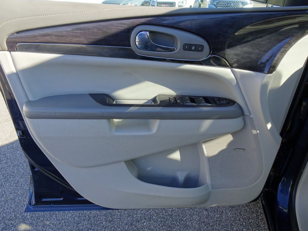 2017 Buick Enclave Image 11