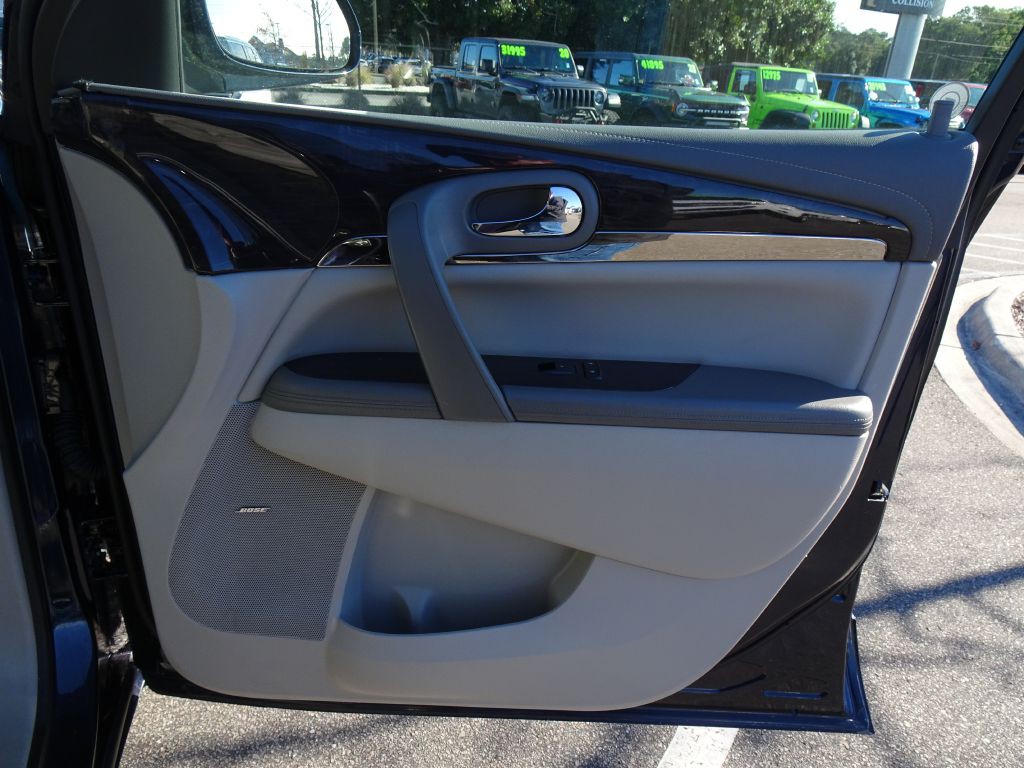 2017 Buick Enclave Image 18
