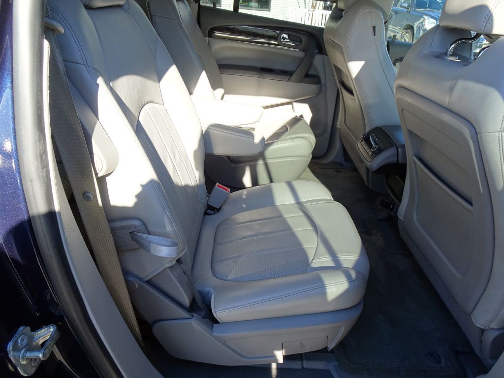 2017 Buick Enclave Image 19