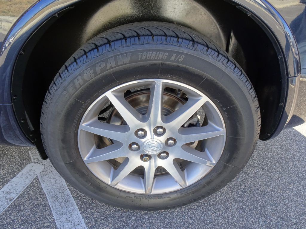 2017 Buick Enclave Image 38