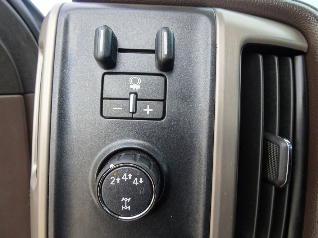 2018 GMC Sierra Image 28