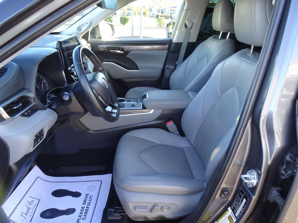 2021 Toyota Highlander Image 9