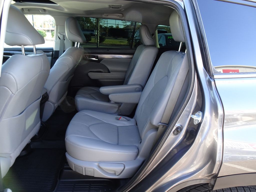 2021 Toyota Highlander Image 13