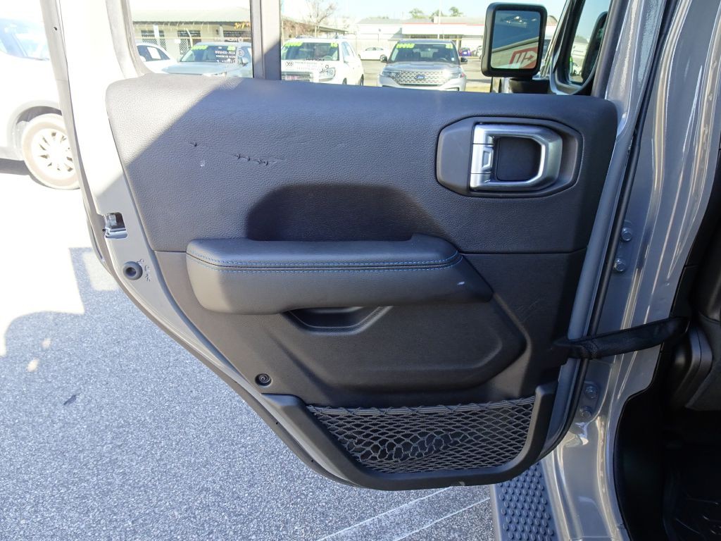 2023 Jeep Wrangler Image 13