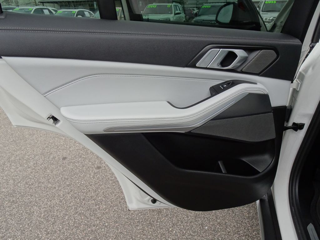 2023 BMW X5 Image 15