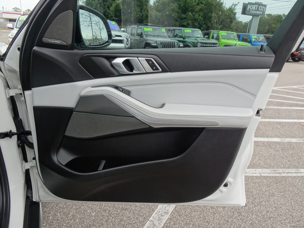 2023 BMW X5 Image 17