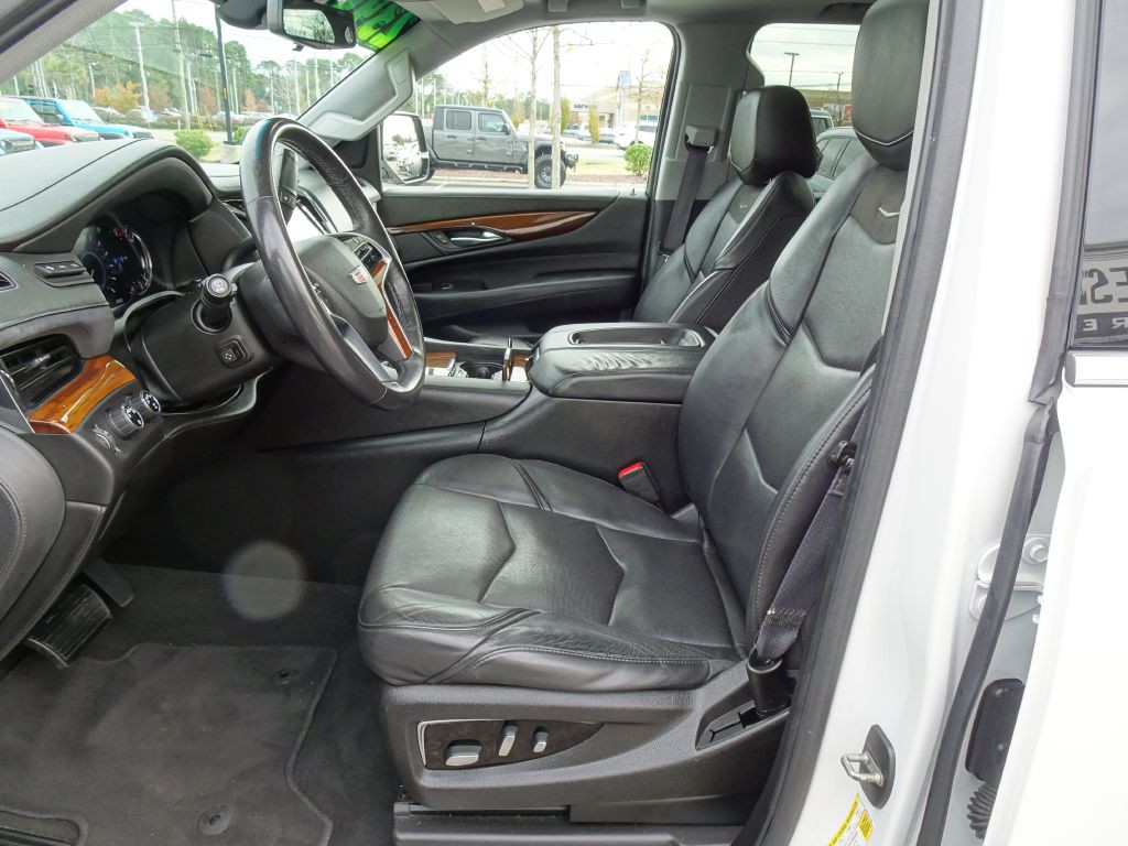 2017 Cadillac Escalade Image 9