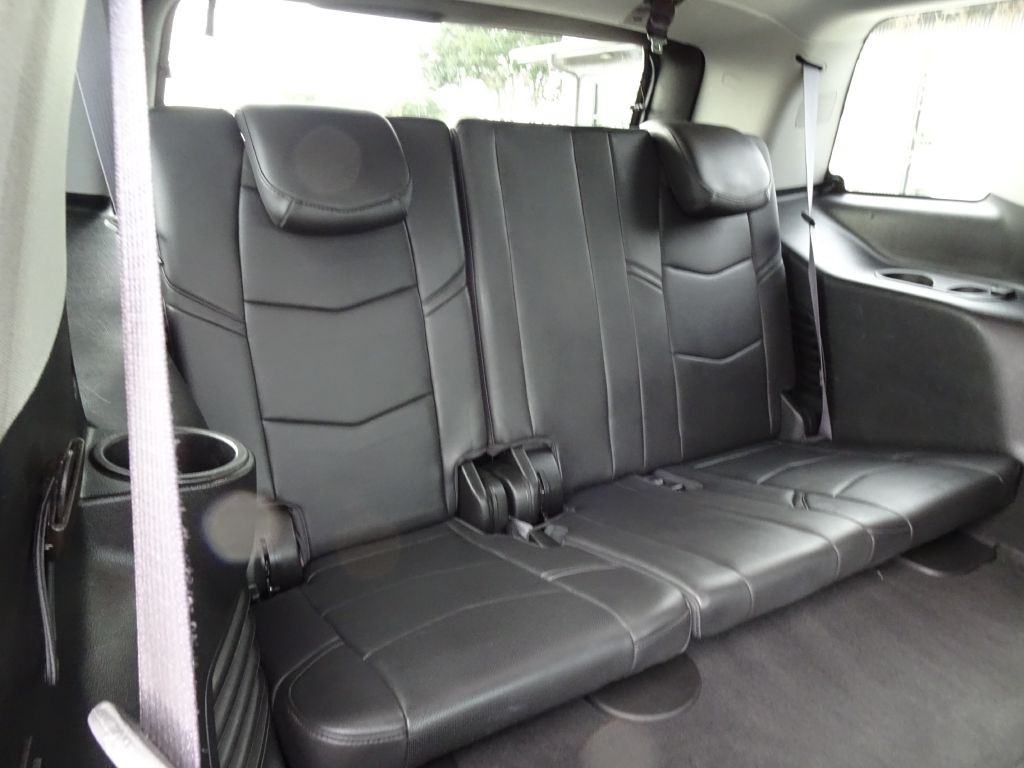 2017 Cadillac Escalade Image 21