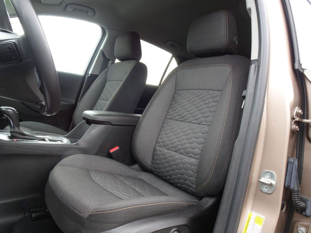 2019 Chevrolet Equinox Image 10