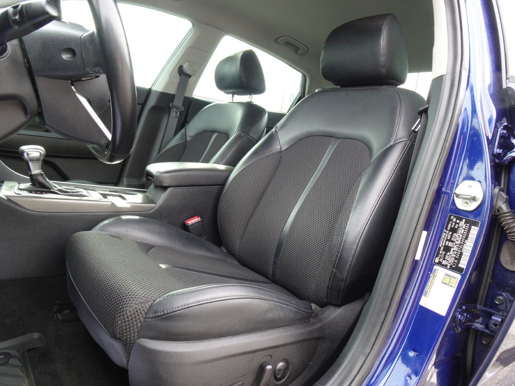 2019 Kia Optima Image 10