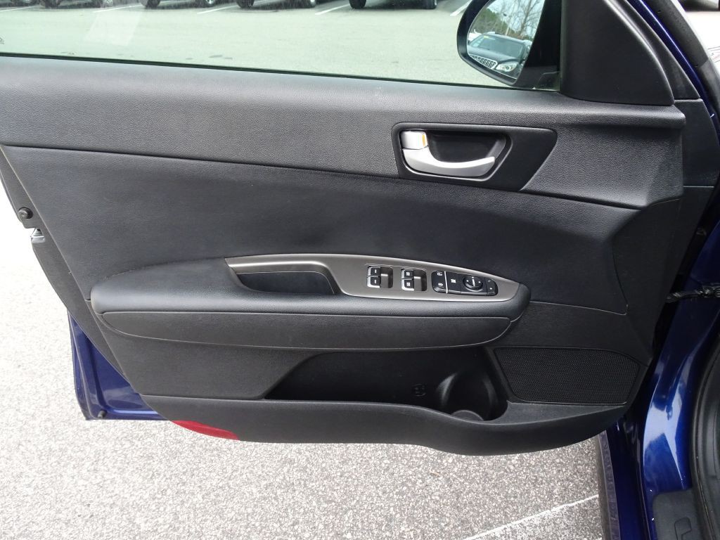 2019 Kia Optima Image 11