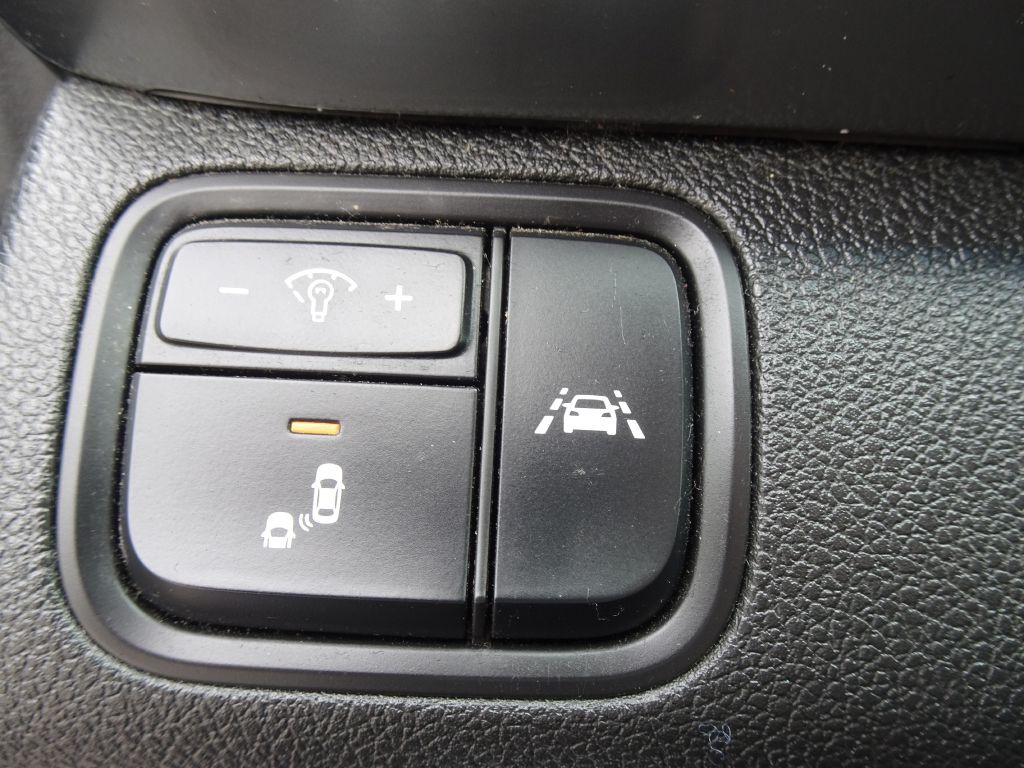 2019 Kia Optima Image 25