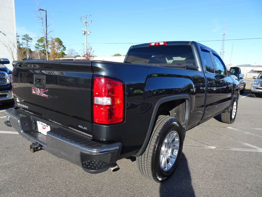 2017 GMC Sierra Image 3