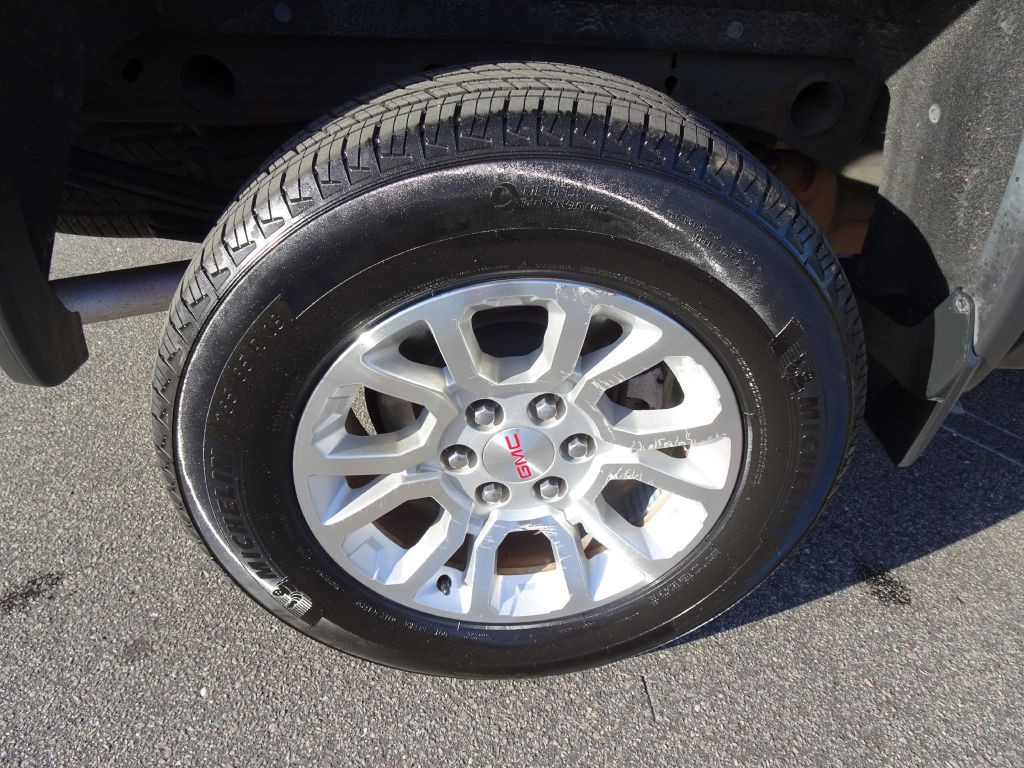 2017 GMC Sierra Image 32