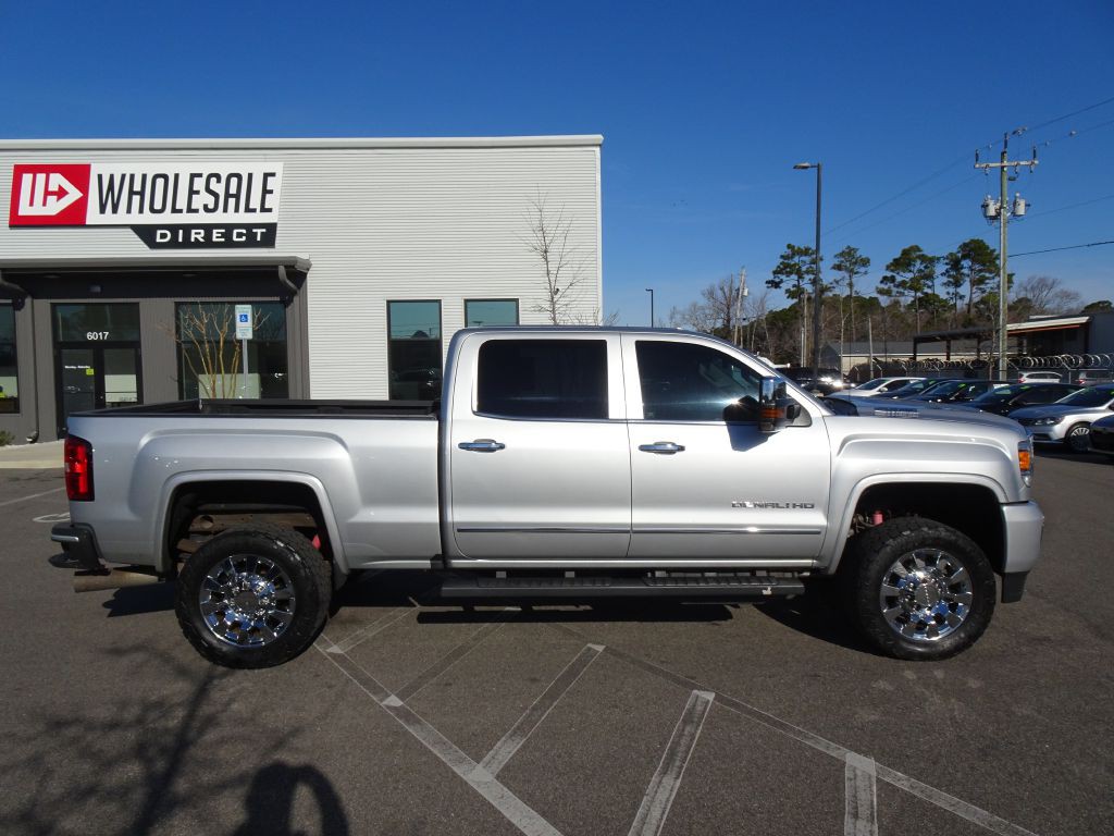 2018 GMC Sierra Image 2