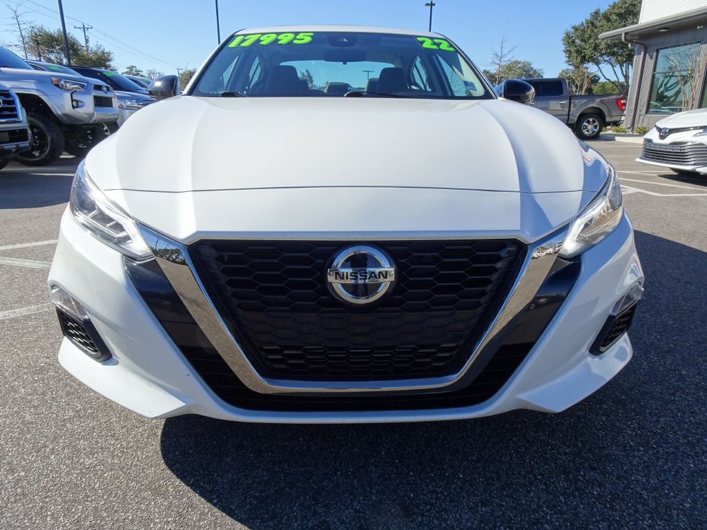 2022 Nissan Altima Image 8