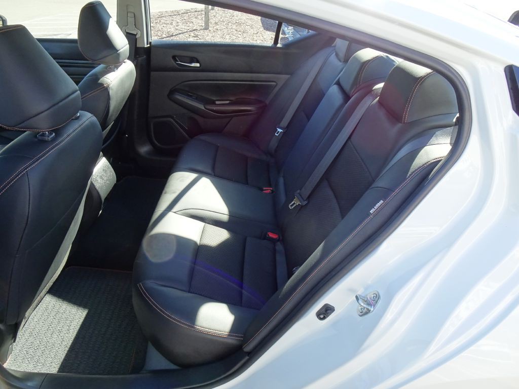 2022 Nissan Altima Image 12