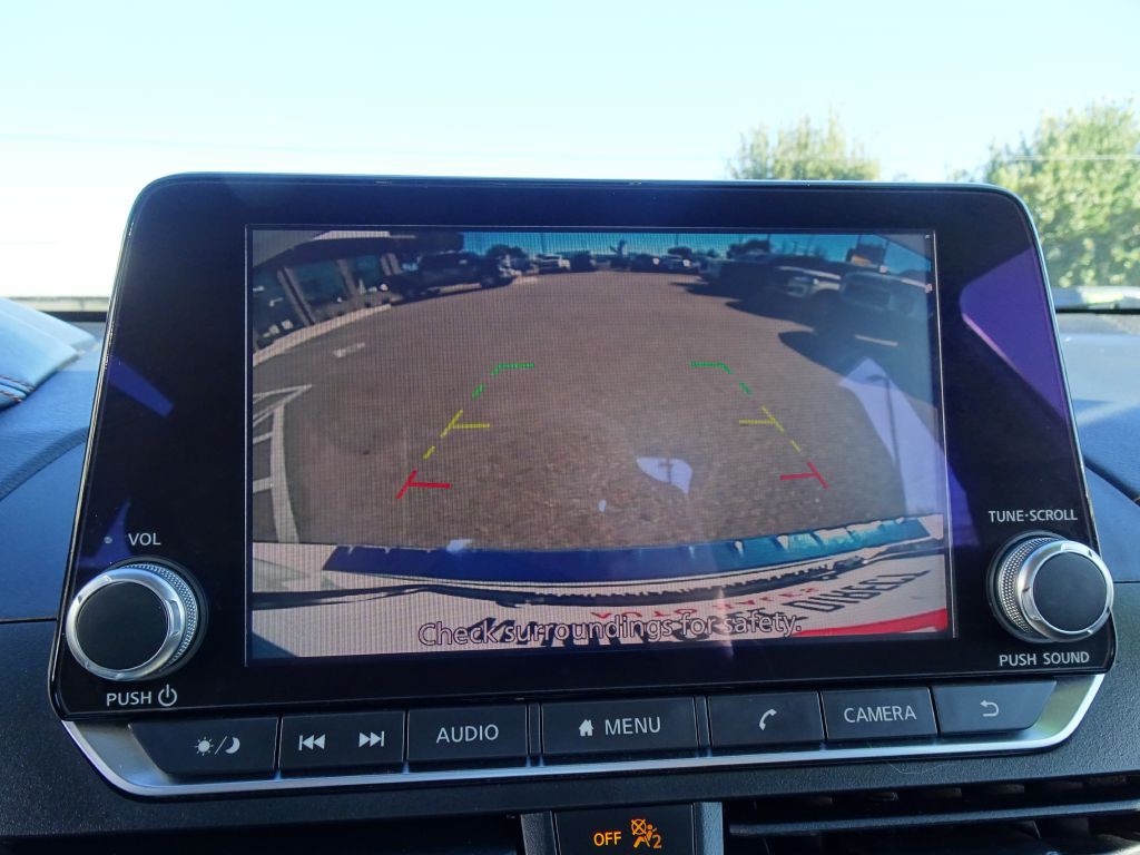 2022 Nissan Altima Image 21